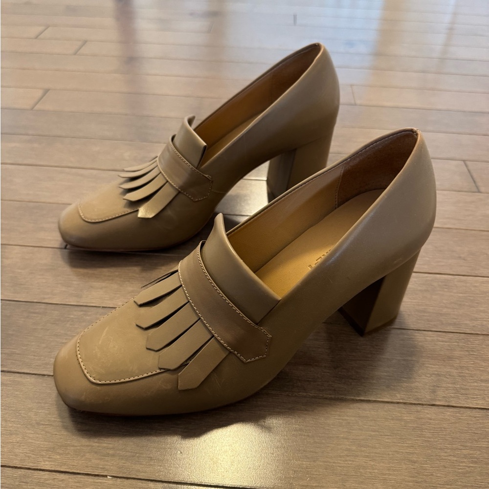 Poppy Barley Tan Women's Shoes - Picture 2 of 3